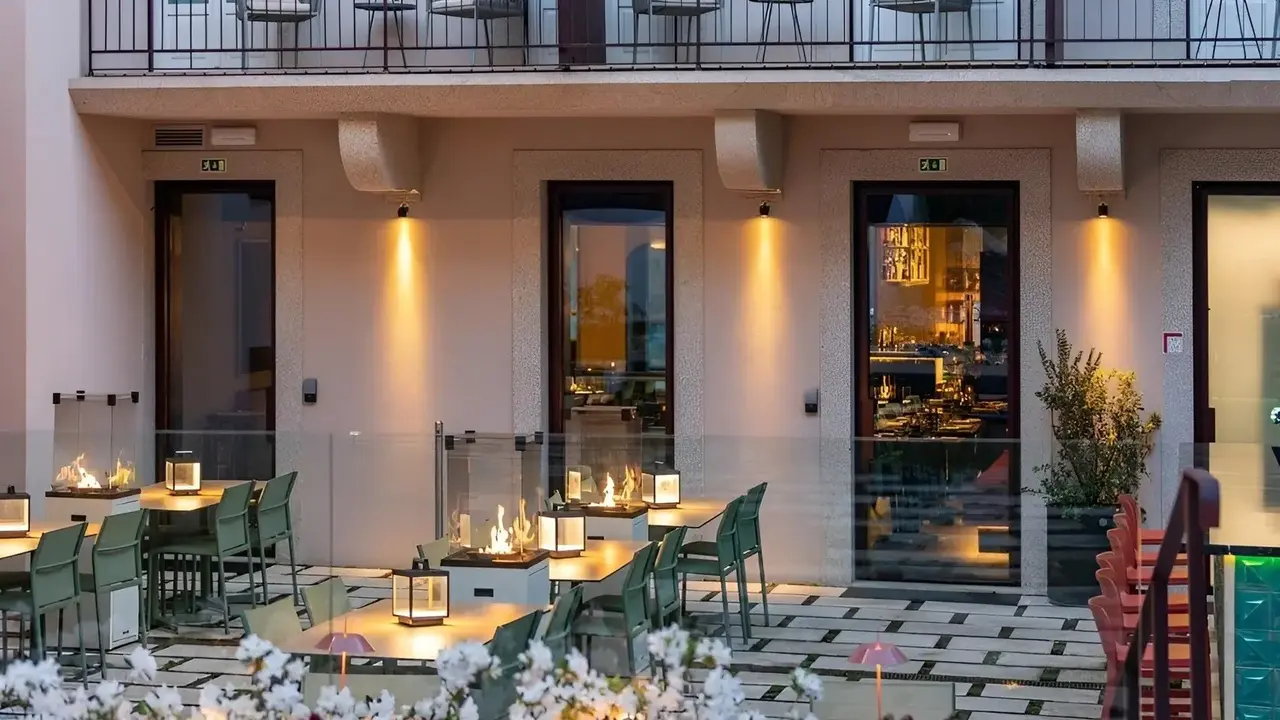 Arts Hotel Porto, Tapestry Collection by Hilton