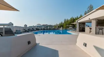 Arya Hotel