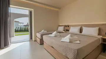 Arya Hotel