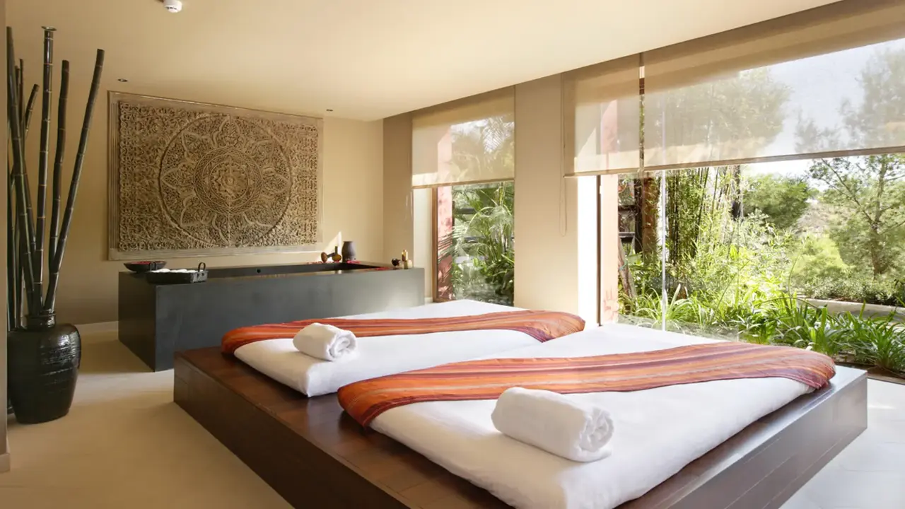 Asia Gardens Hotel and Thai Spa, a Royal Hideaway Hotel