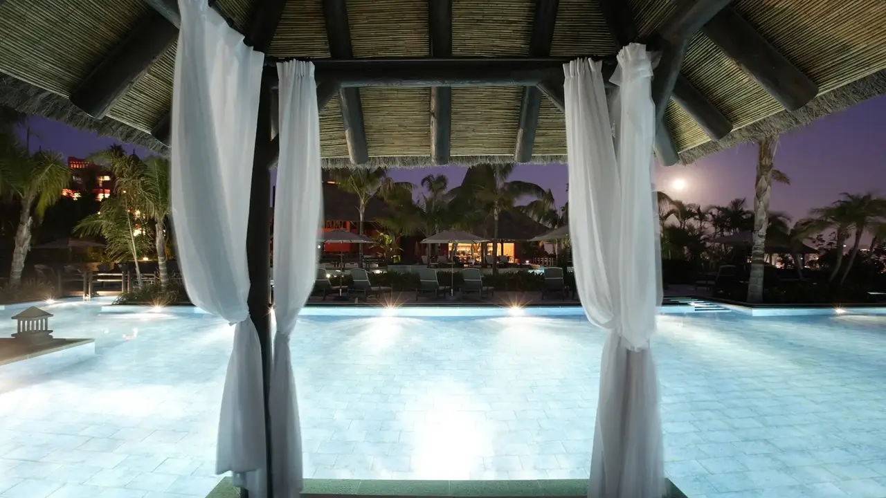Asia Gardens Hotel & Thai Spa, a Royal Hideaway Hotel