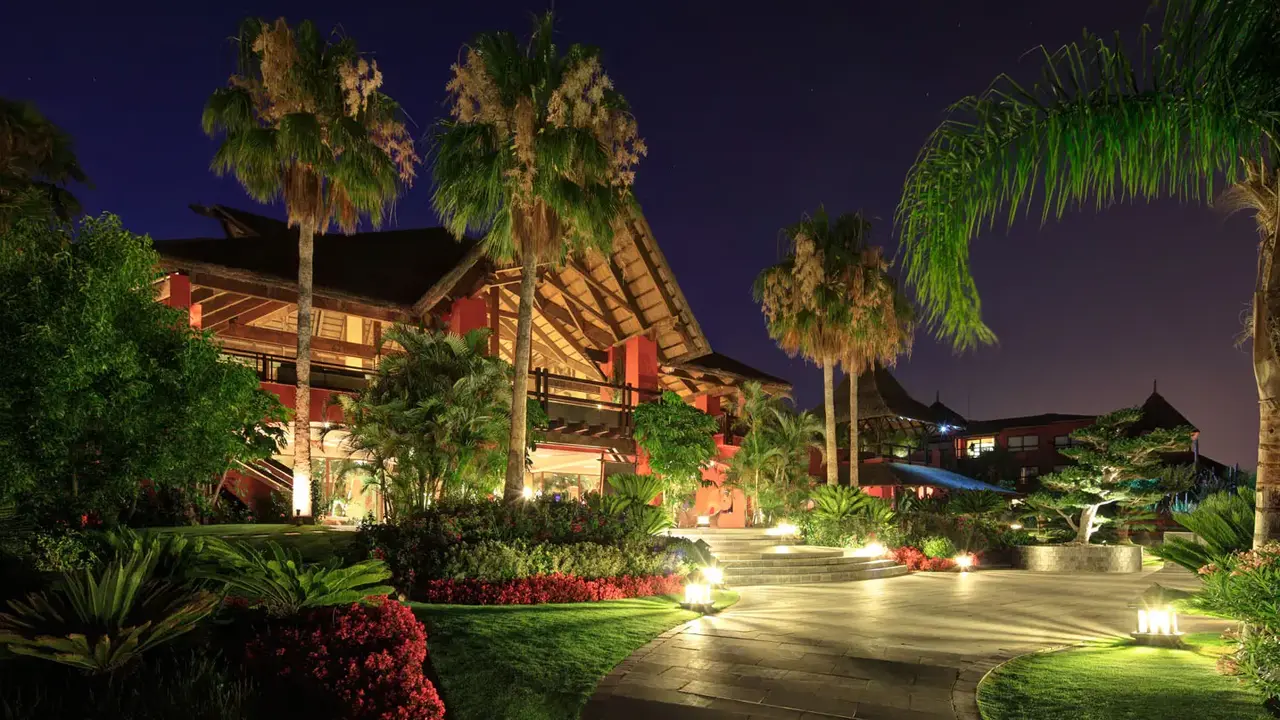 Asia Gardens Hotel & Thai Spa