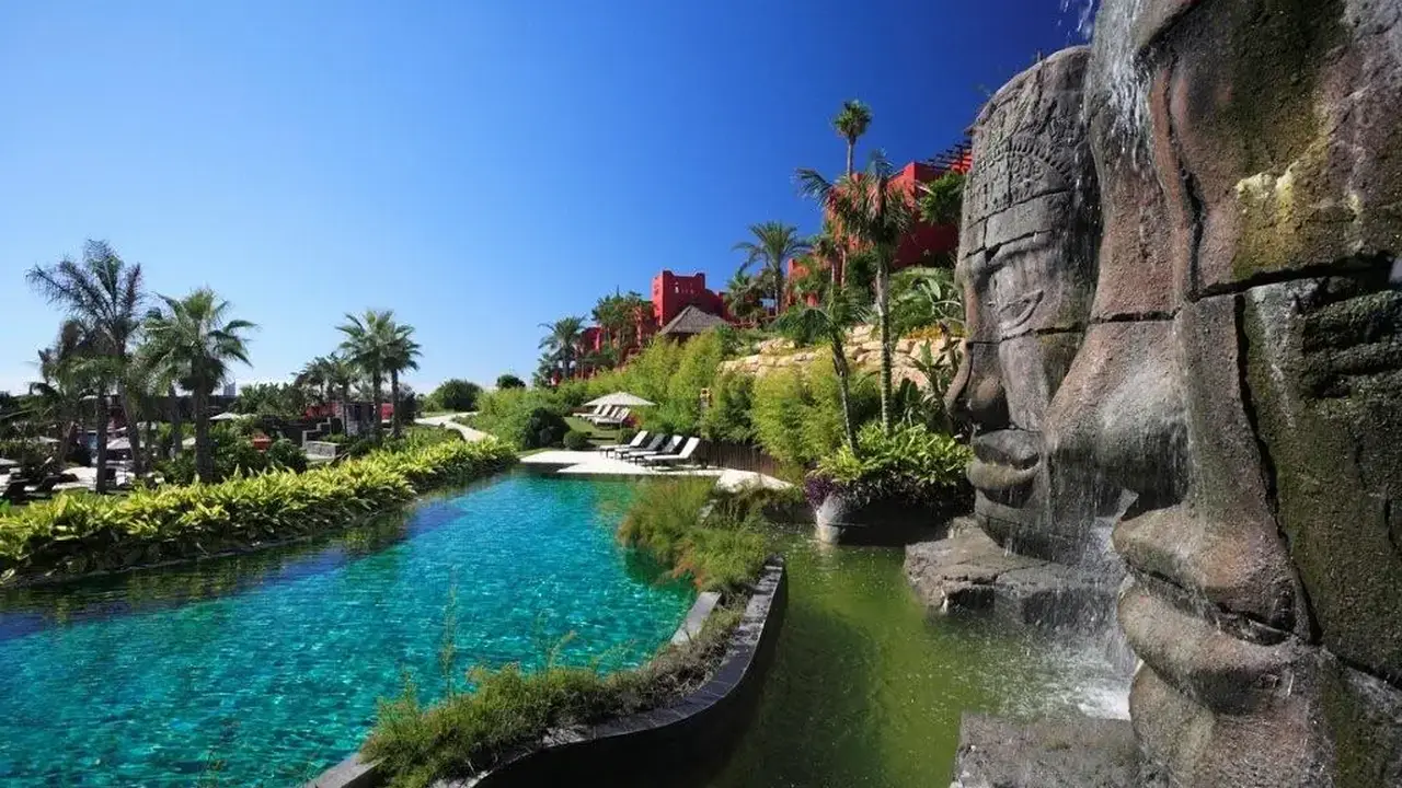 Asia Gardens Hotel & Thai Spa