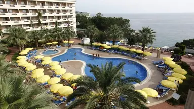 Aska Bayview Hotel