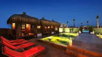 ASKA LARA DELUXE RESORT