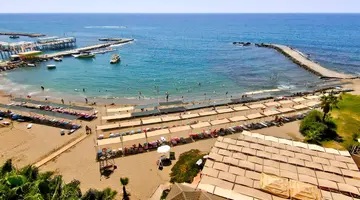 Asrin Beach Hotel
