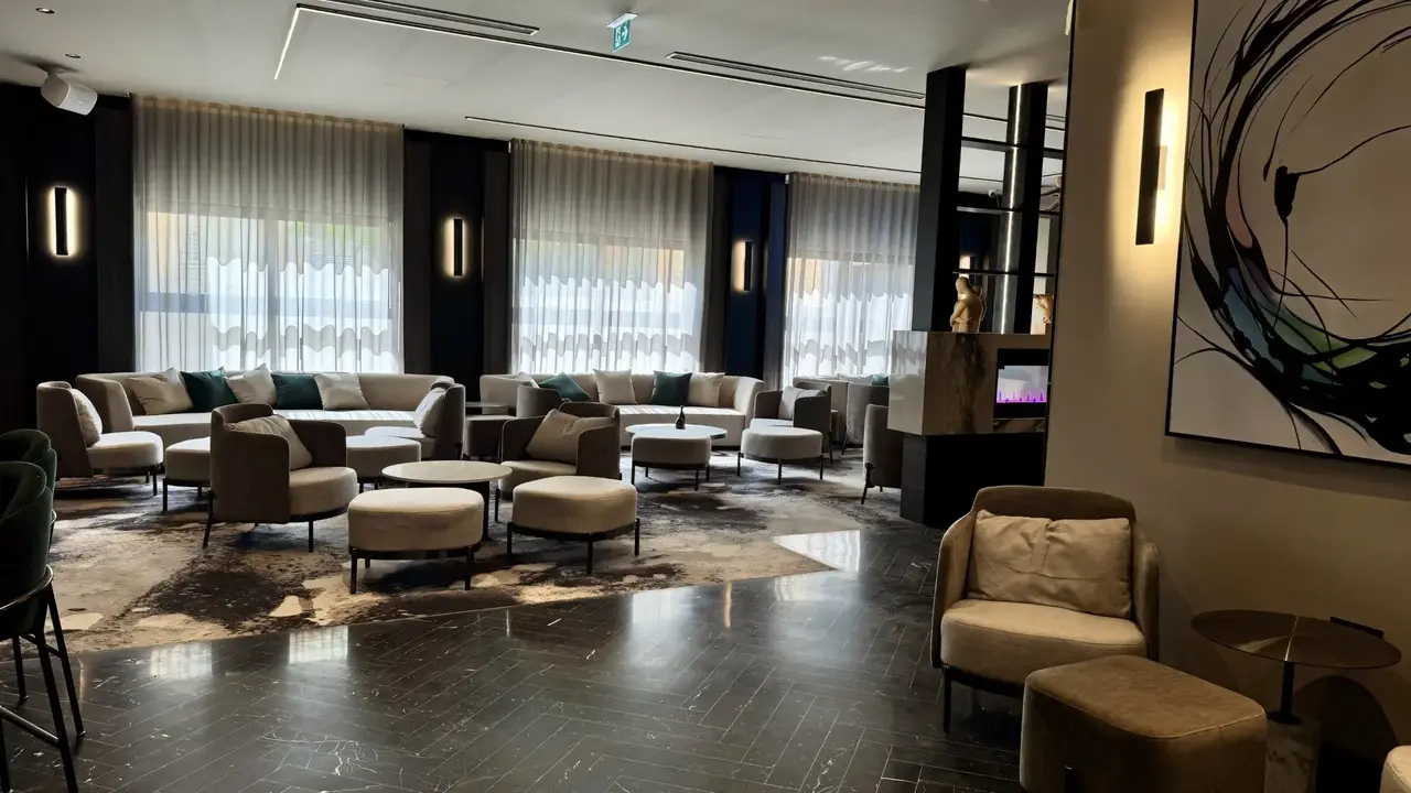 Aste Hotel