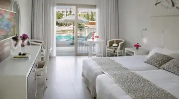 Asterias Beach Hotel