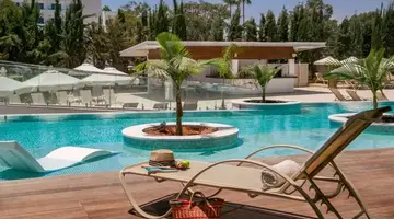 Asterias Beach Hotel