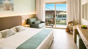 Asterias Beach Hotel