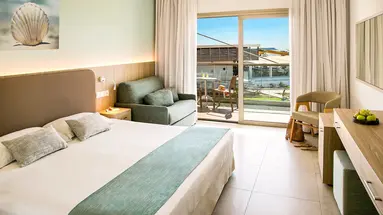 Asterias Beach Hotel