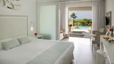 Asterias Beach Hotel
