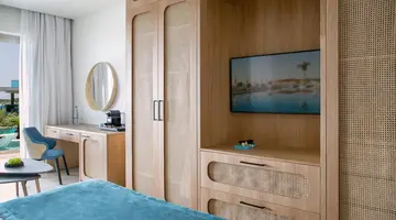 Asterias Beach Hotel