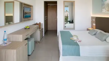 Asterias Beach Hotel
