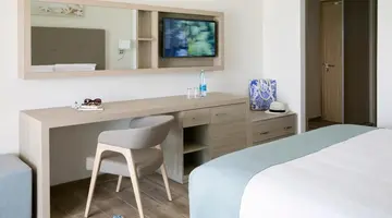 Asterias Beach Hotel