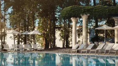 Astor Garden Hotel
