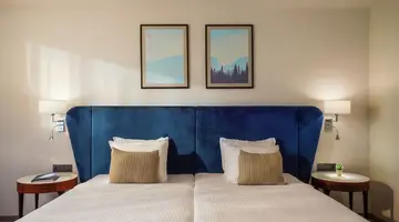 Astor Garden Hotel