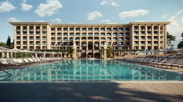 Astor Garden Hotel
