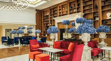 Astor Garden Hotel