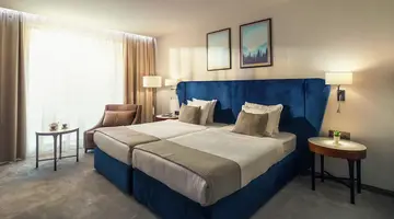 Astor Garden Hotel