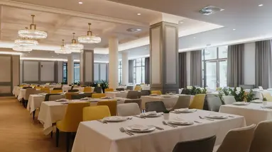 Astor Garden Hotel