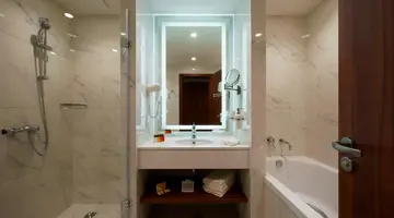 Astor Garden Hotel