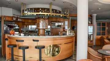 Astor Hotel