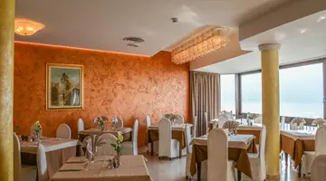 Astor Hotel