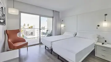 Astoria Playa Hotel