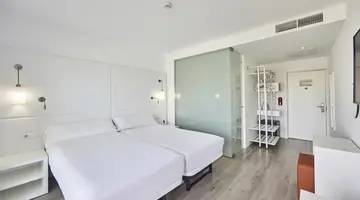 Astoria Playa Hotel