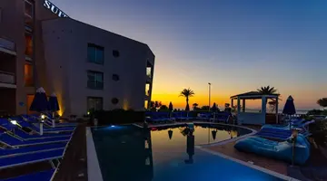 Astro Suite Hotel