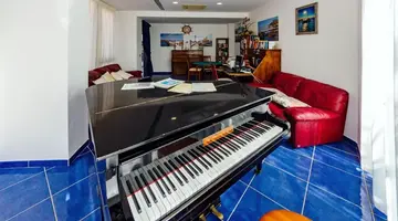 Astro Suite Hotel