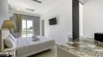 Astron Hotel