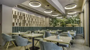 Astron Hotel