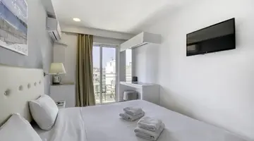 Astron Hotel