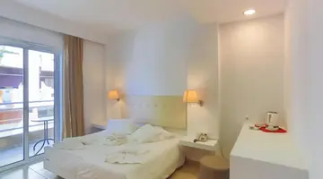 Astron Hotel