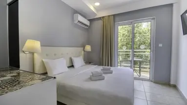 Astron Hotel