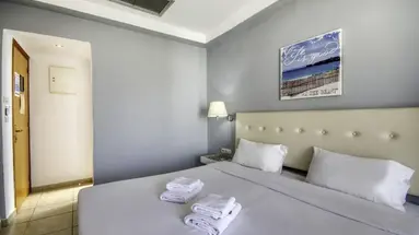 Astron Hotel