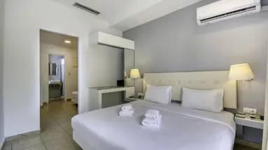 Astron Hotel