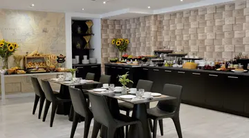 Athenaeum Grand Hotel