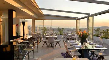 Athenaeum Smart Hotel