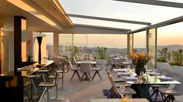 Athenaeum Smart Hotel