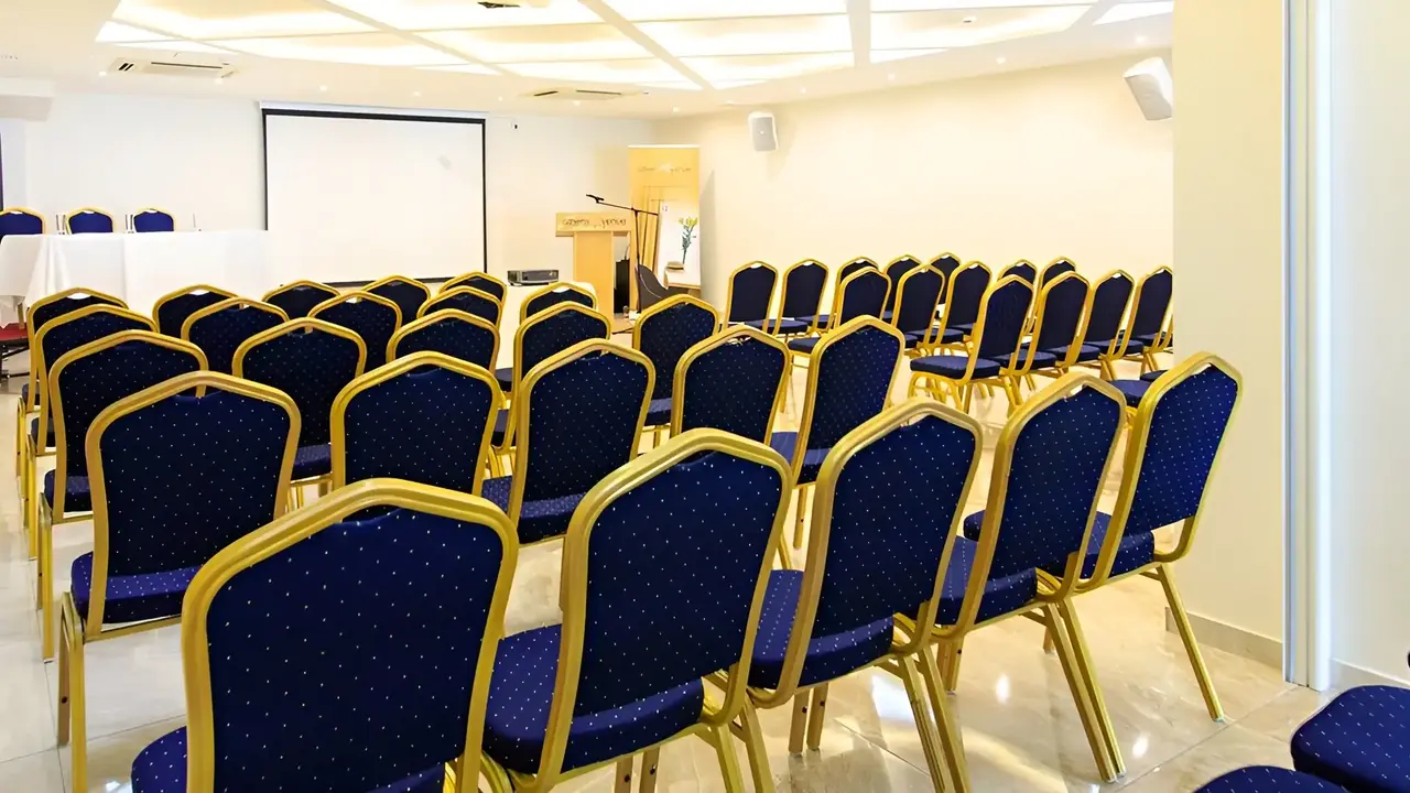 Athens Avenue Hotel