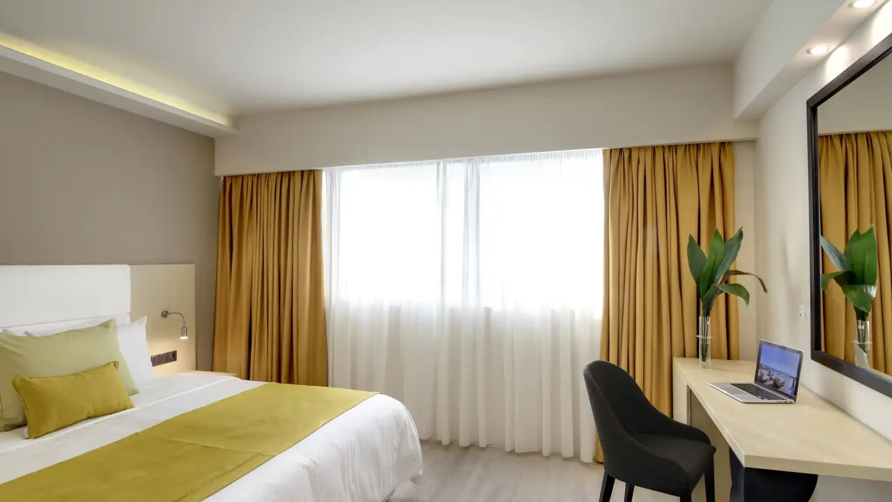 Athens Avenue Hotel