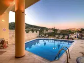 Athina Aparthotel