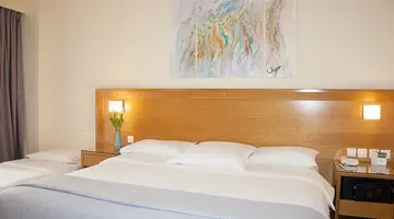 Athinais Hotel