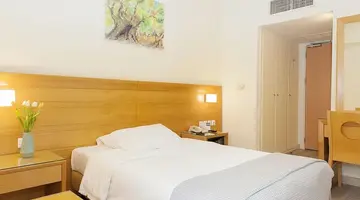 Athinais Hotel