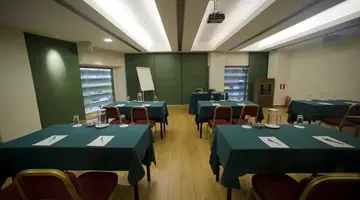 Athinais Hotel