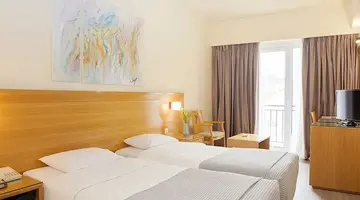 Athinais Hotel