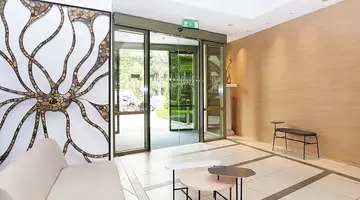 Athinais Hotel